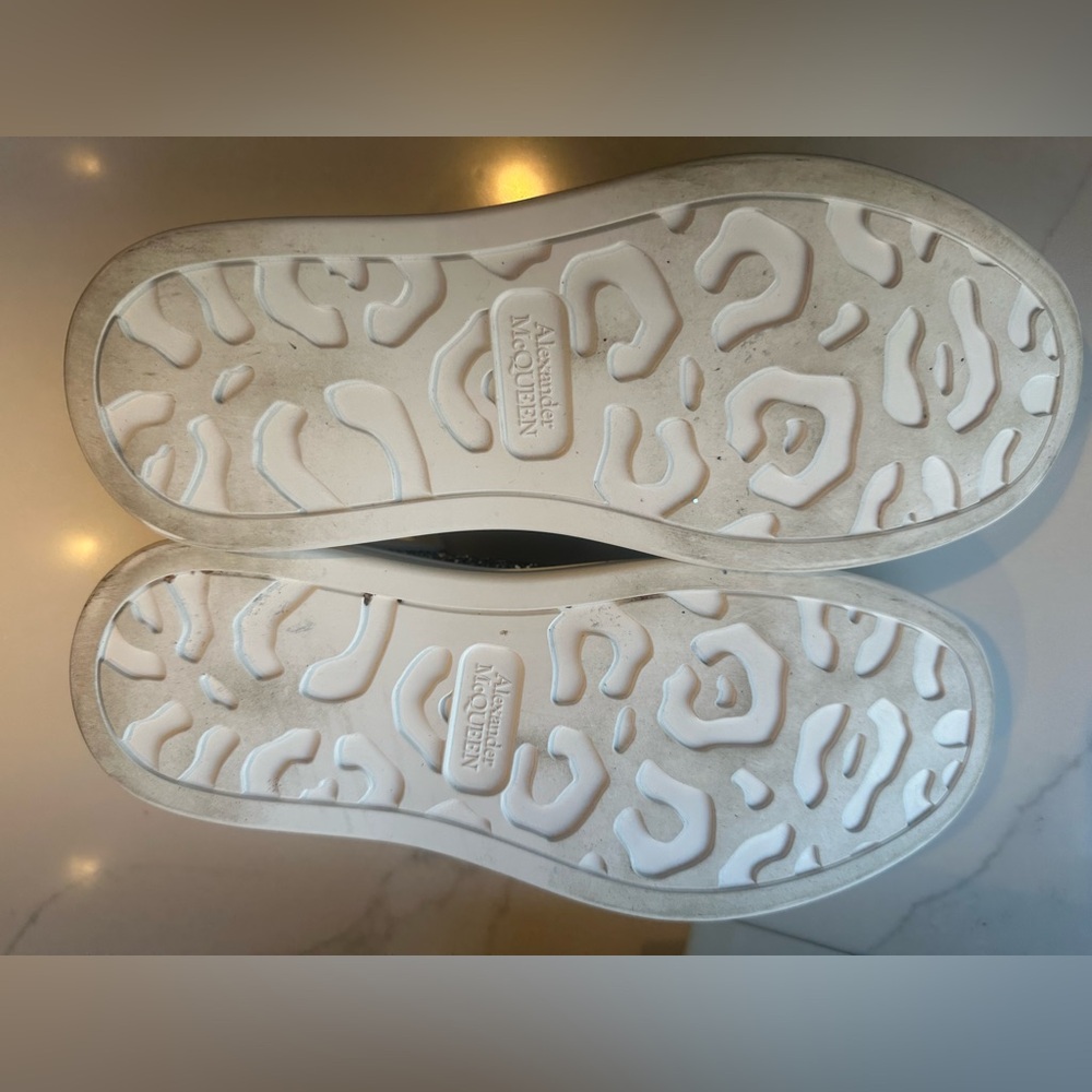 Alexander McQueen white and silver glitter sneakers - Picture 5 of 7
